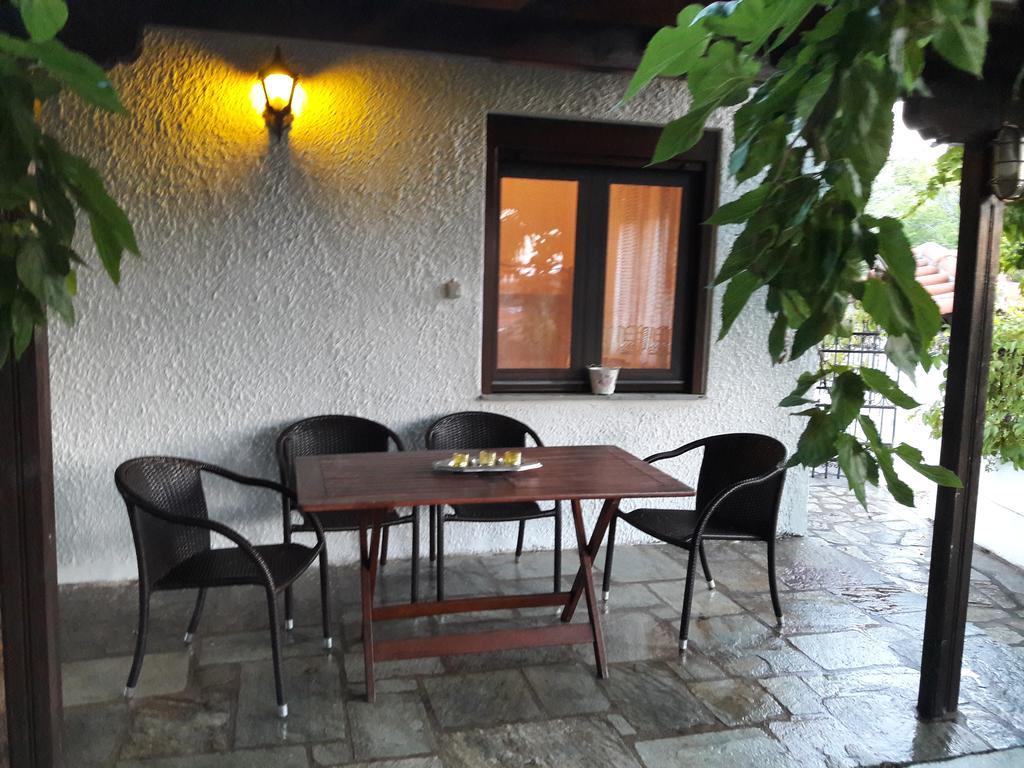 Kesi Holiday Home Potistika Eksteriør bilde